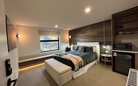 Mt Buller Chalet Hotel & Suites